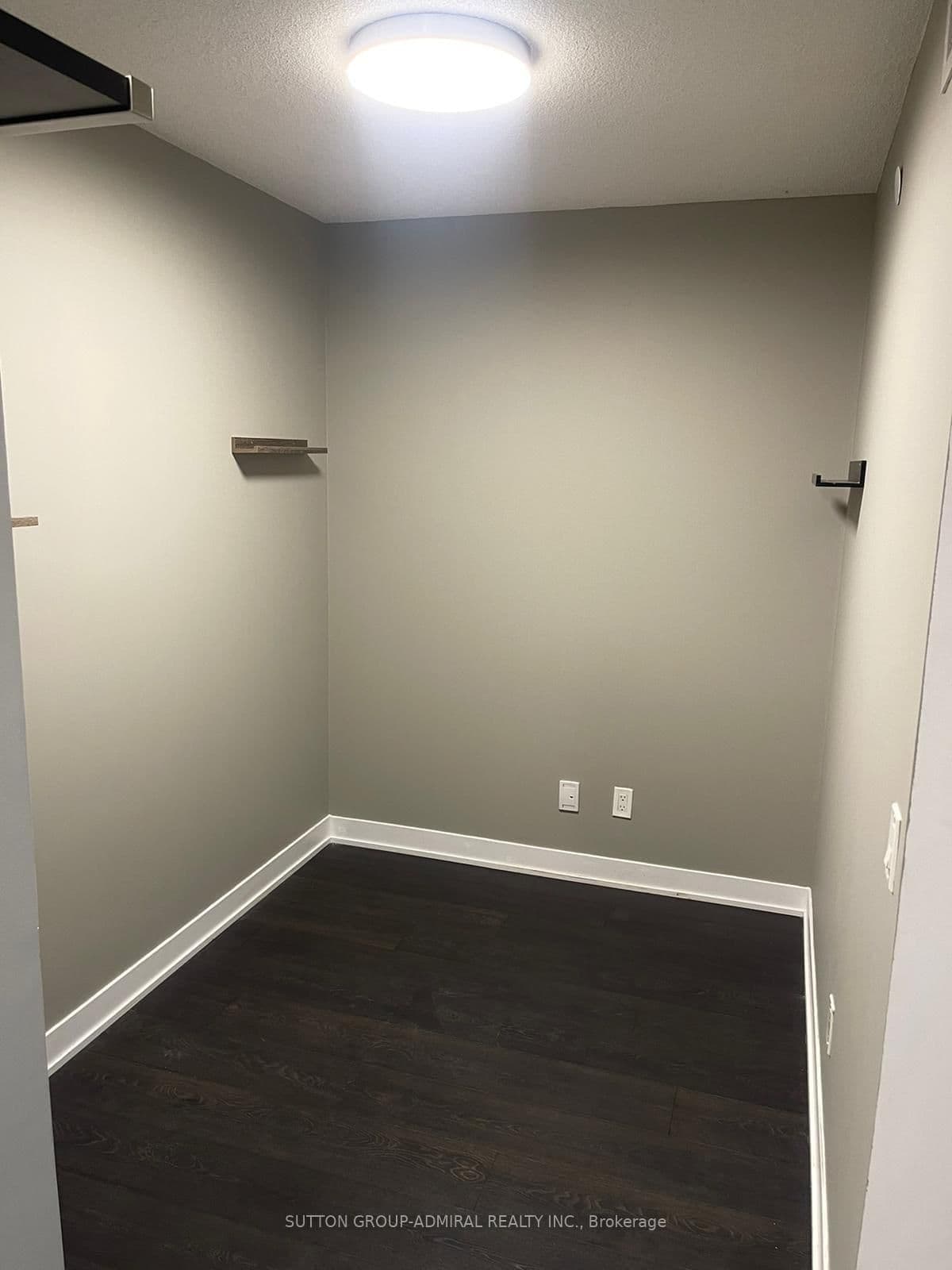 87 Peter Street, Unit 812 - Image 4