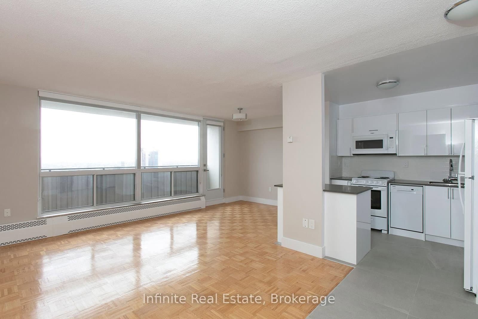 666 Spadina Avenue, Unit 403 - Image 6