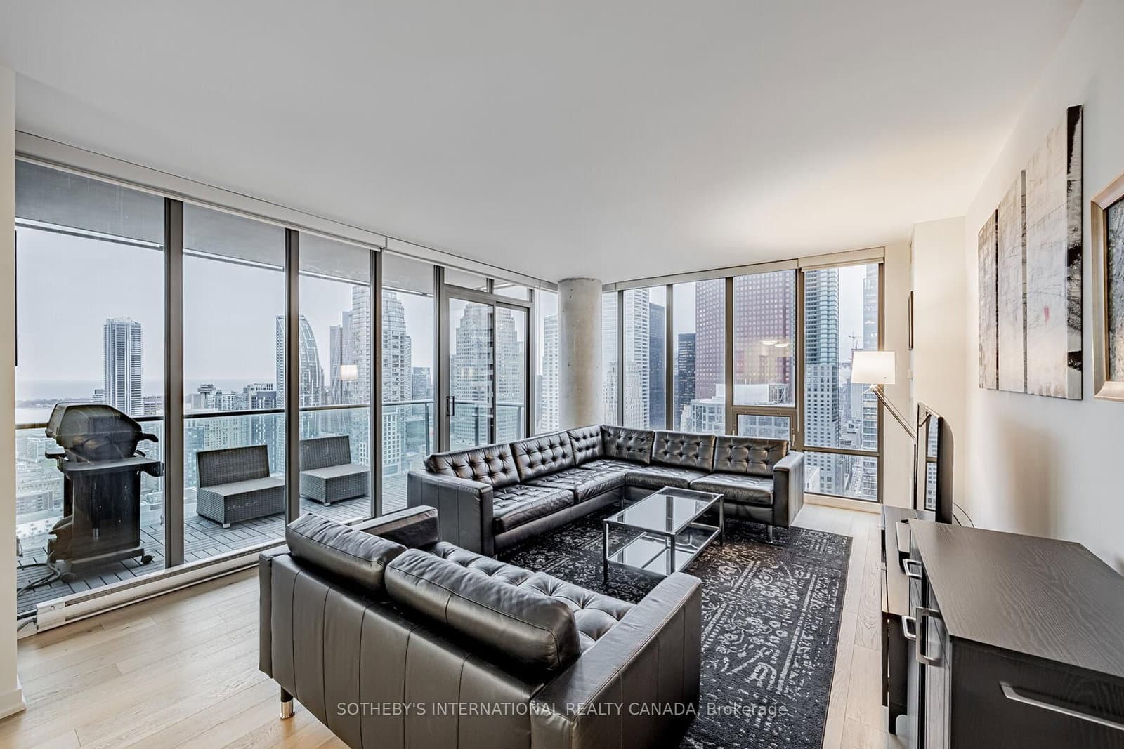 33 Lombard Street, Unit 4301 - Image 6
