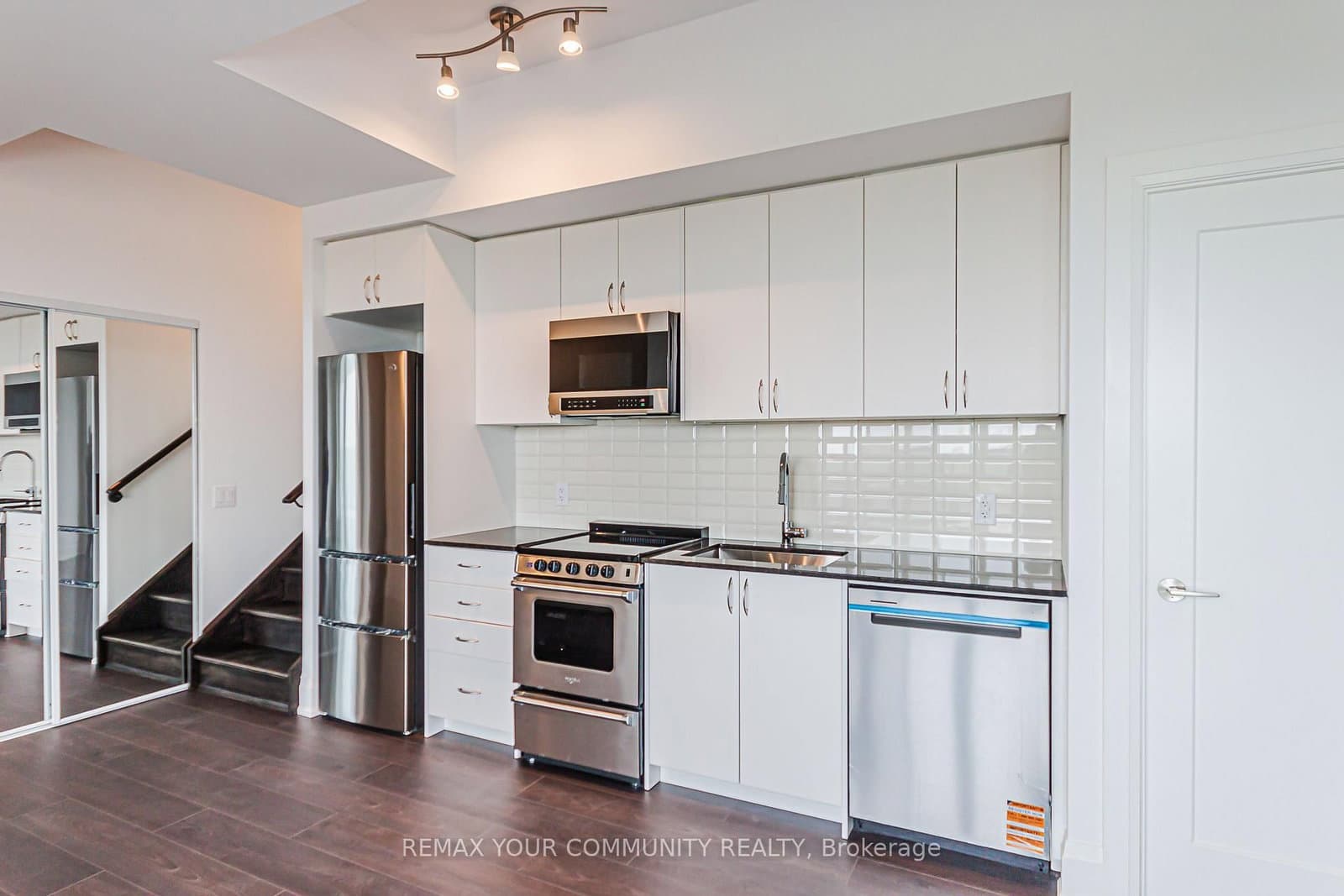 700 Sheppard Avenue W, Unit 905 - Image 6