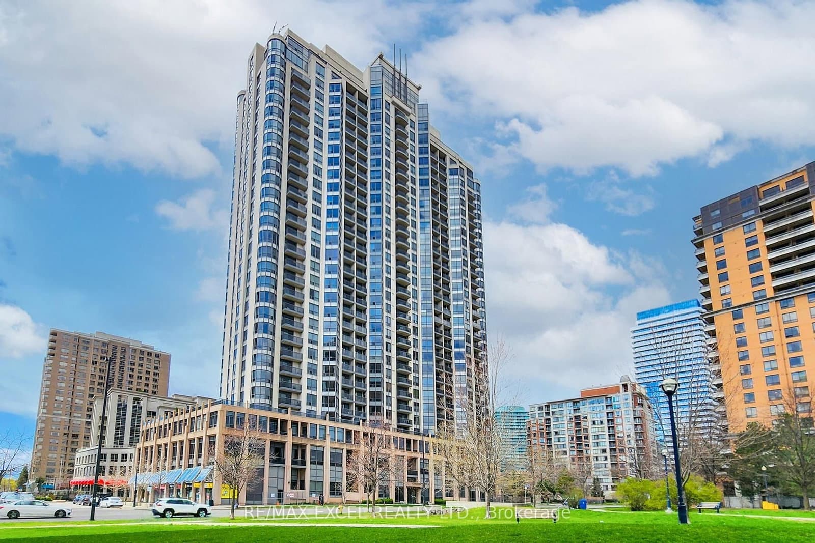 10 Northtown Way, Unit 814 - Image 3