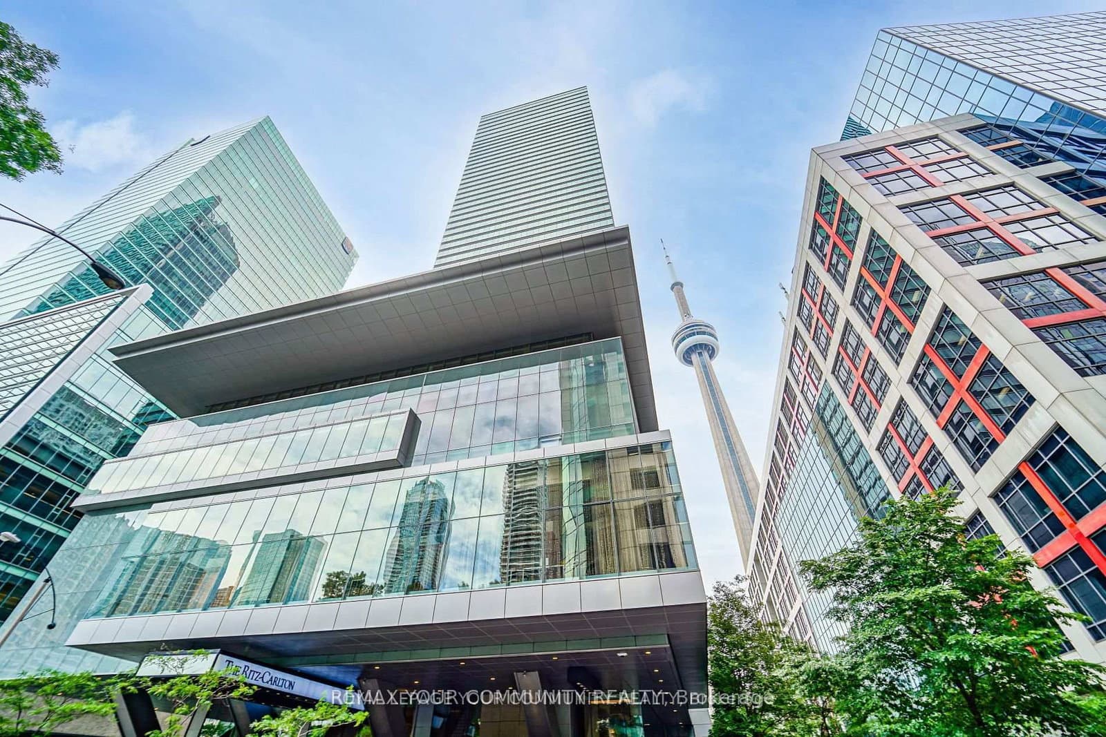 183 Wellington Street W, Unit 3903 - Image 2