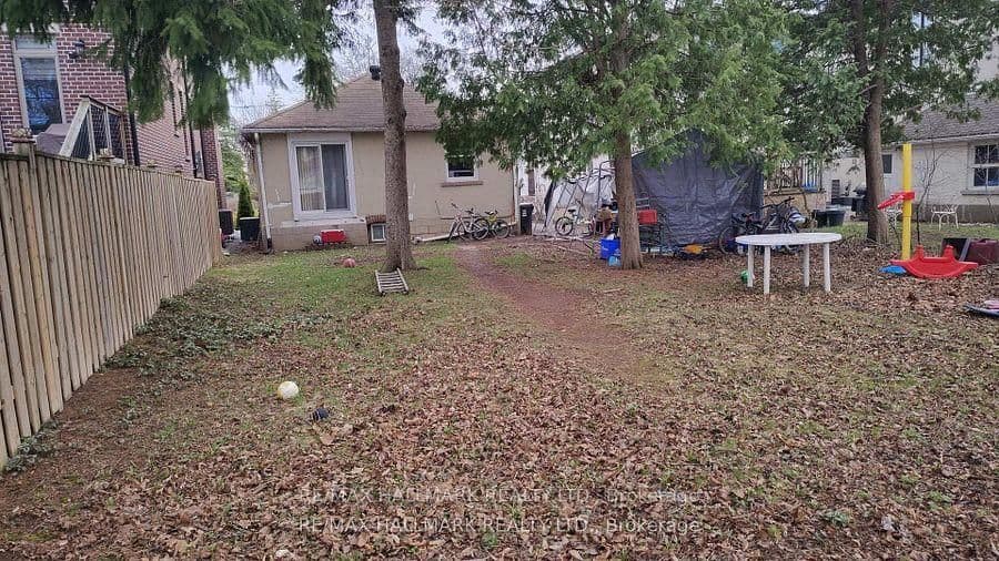 46 Madawaska Avenue - Image 2