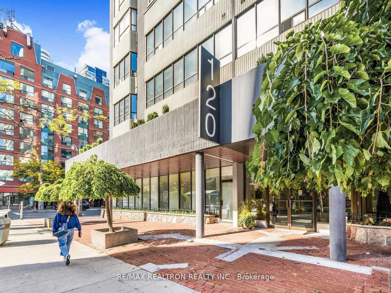 120 Carlton Street, Unit 404 - Image 3