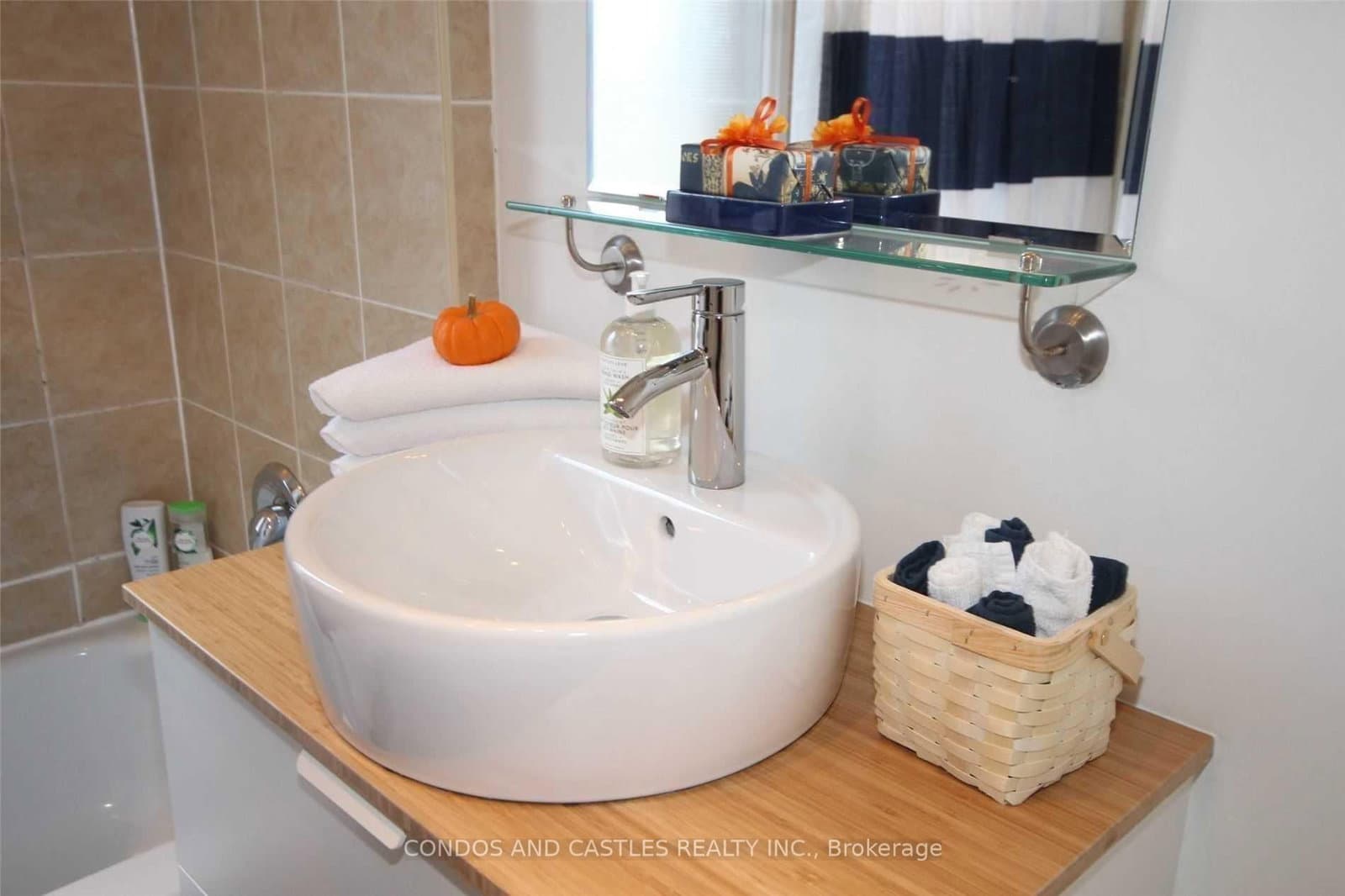 467 Richmond Street E, Unit 2 - Image 5