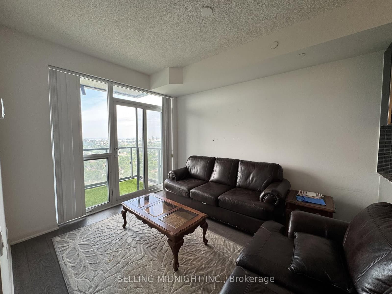5162 Yonge Street, Unit PH301 - Image 5