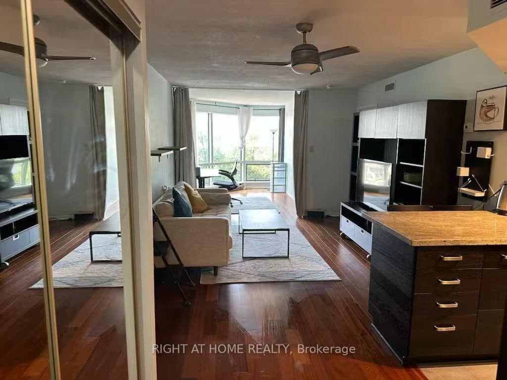 1001 Bay Street, Unit 919 - Image 4