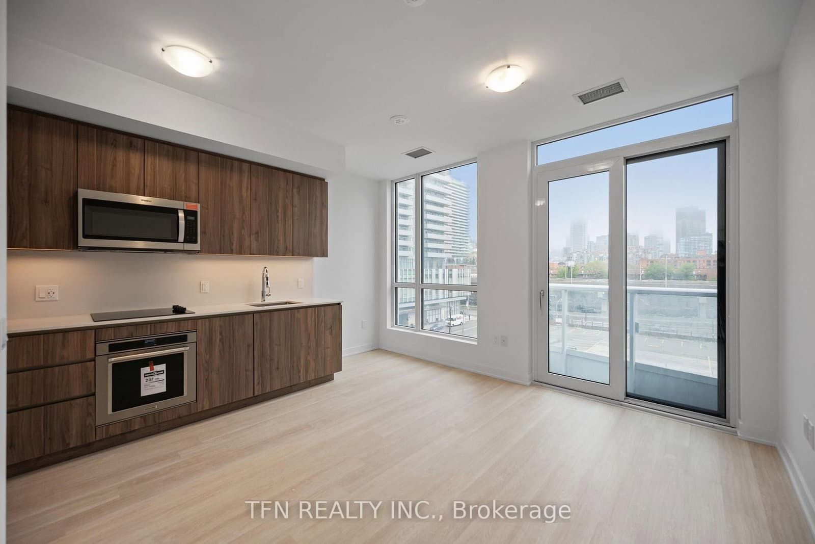 15 Richardson Street, Unit 504 - Image 1