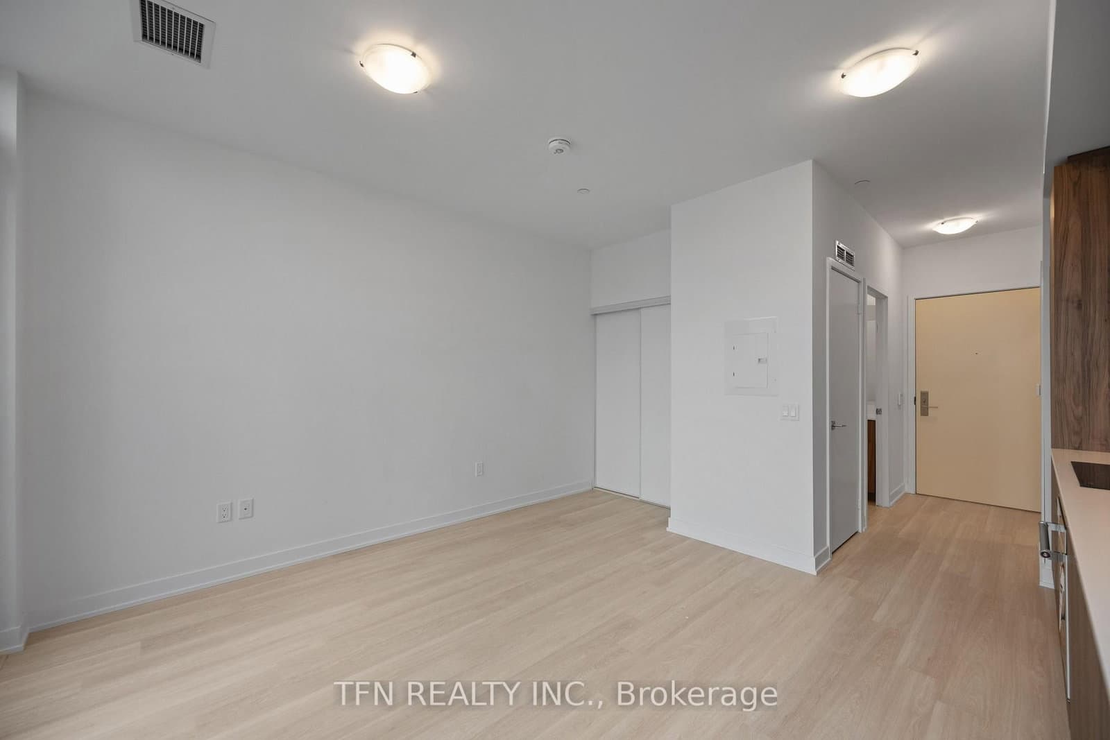 15 Richardson Street, Unit 504 - Image 4