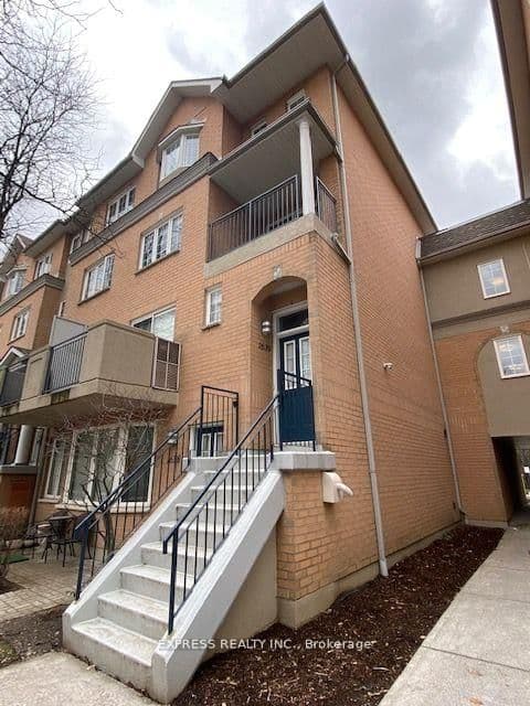 #1639 - 28 Sommerset Way