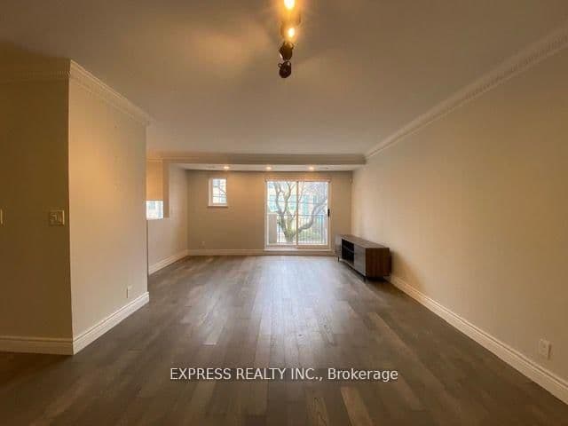 28 Sommerset Way, Unit 1639 - Image 3
