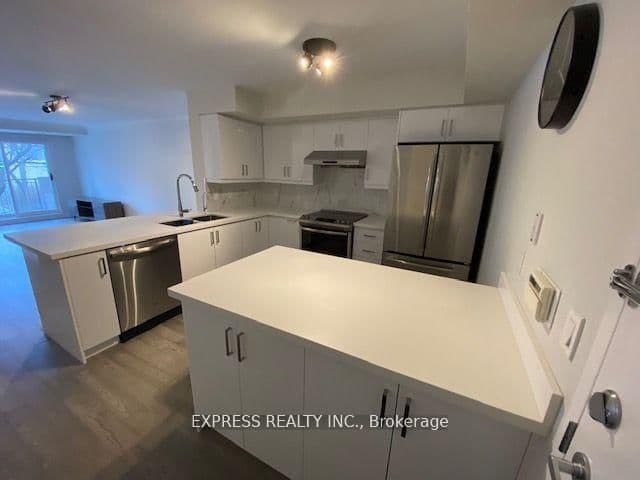 28 Sommerset Way, Unit 1639 - Image 6
