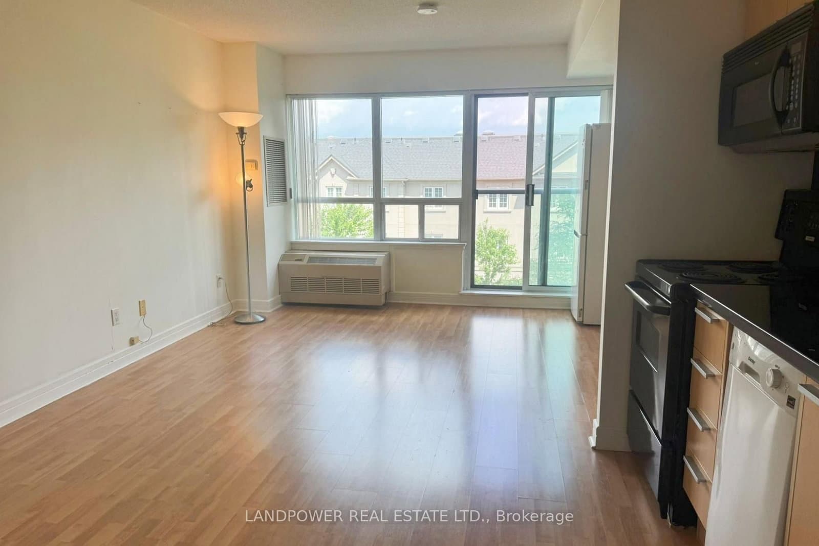 19 Avondale Avenue, Unit 312 - Image 2