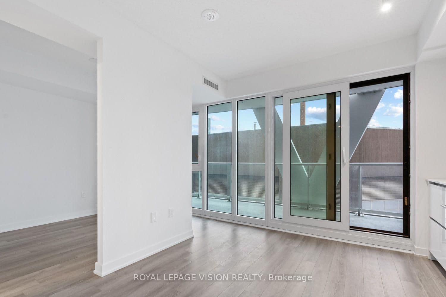 230 Simcoe Street, Unit 3113 - Image 5