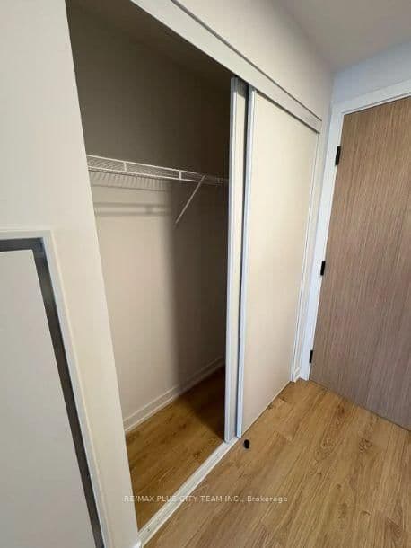 35 Parliament Street, Unit 502 - Image 2