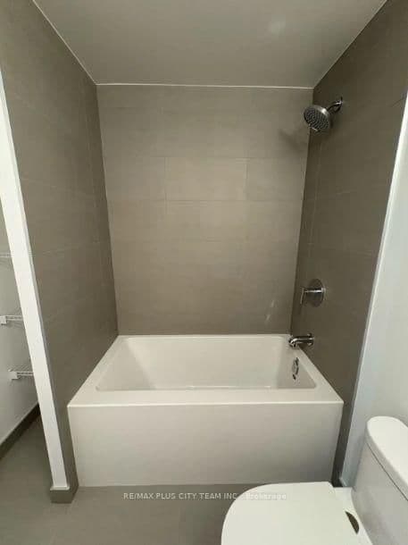 35 Parliament Street, Unit 502 - Image 6