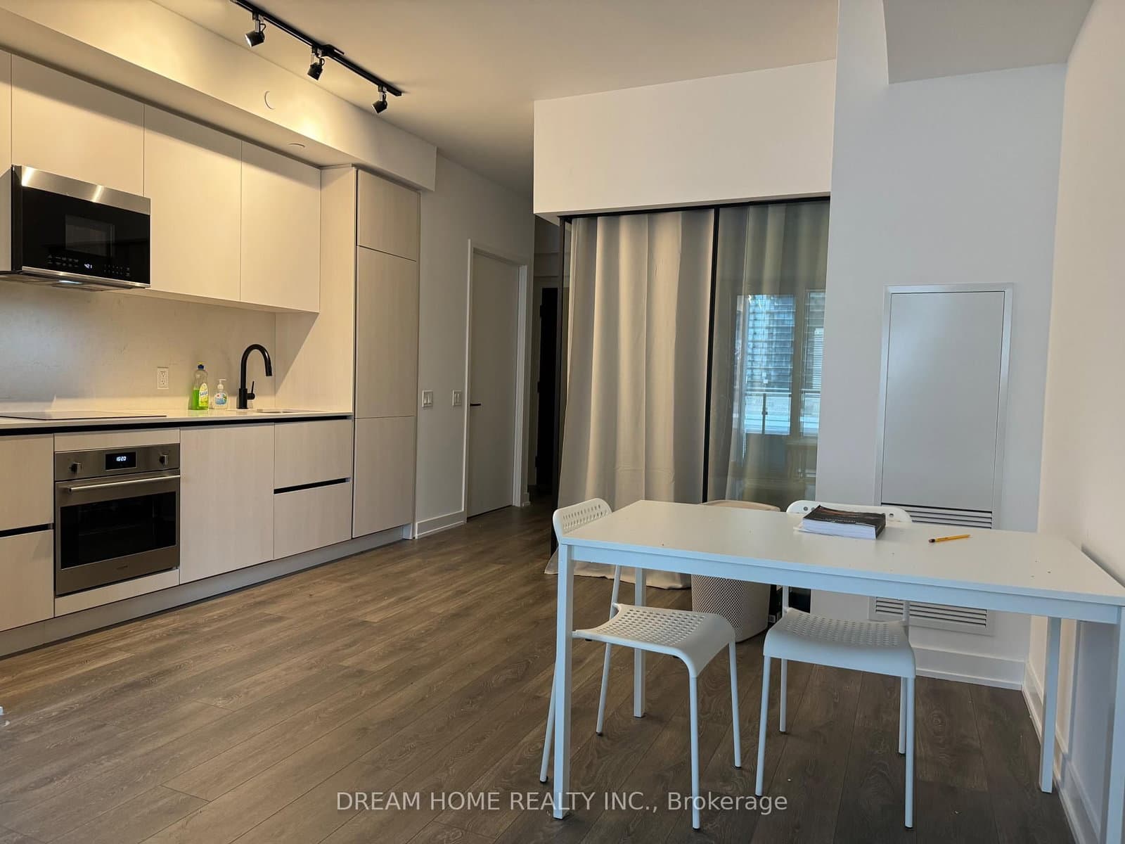 108 Peter Street, Unit 1205 - Image 4