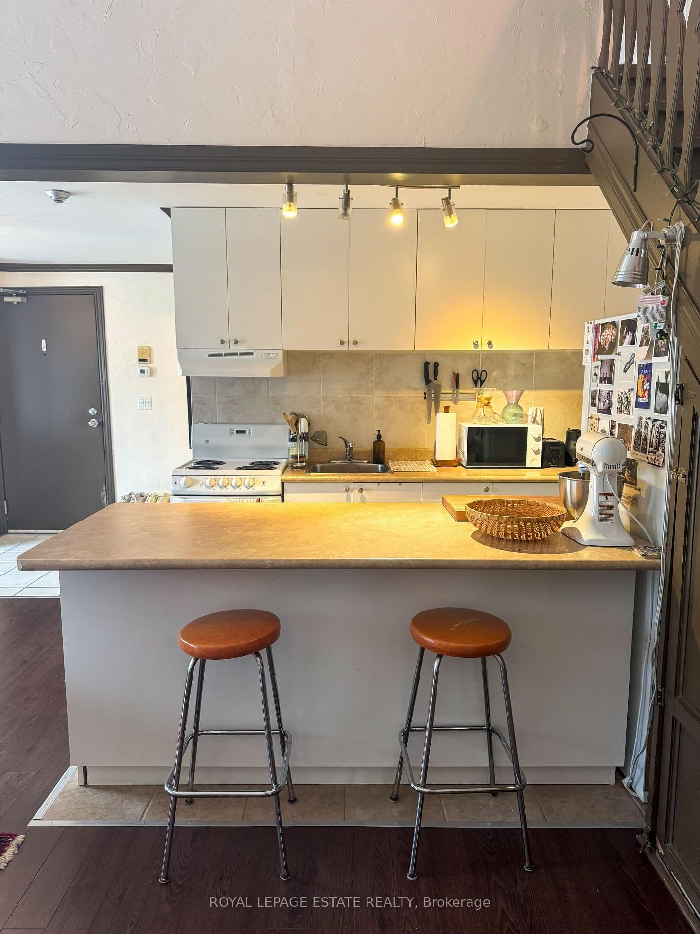 325 Queen Street E, Unit 2D - Image 5