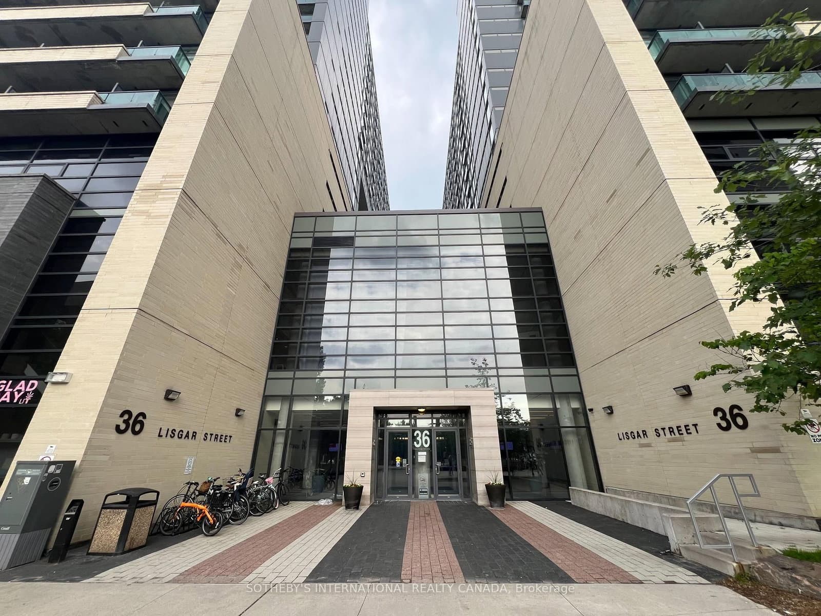 36 Lisgar Street, Unit 815 - Image 1
