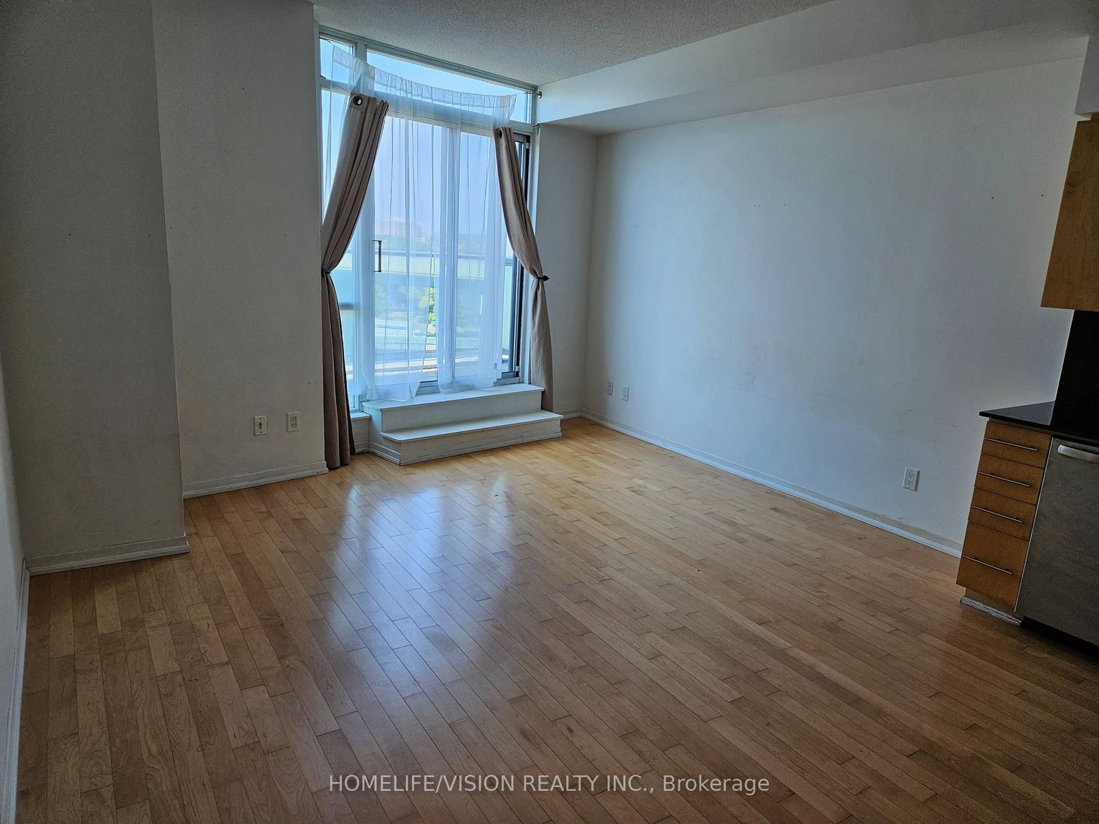 231 Fort York Boulevard, Unit 816 - Image 2