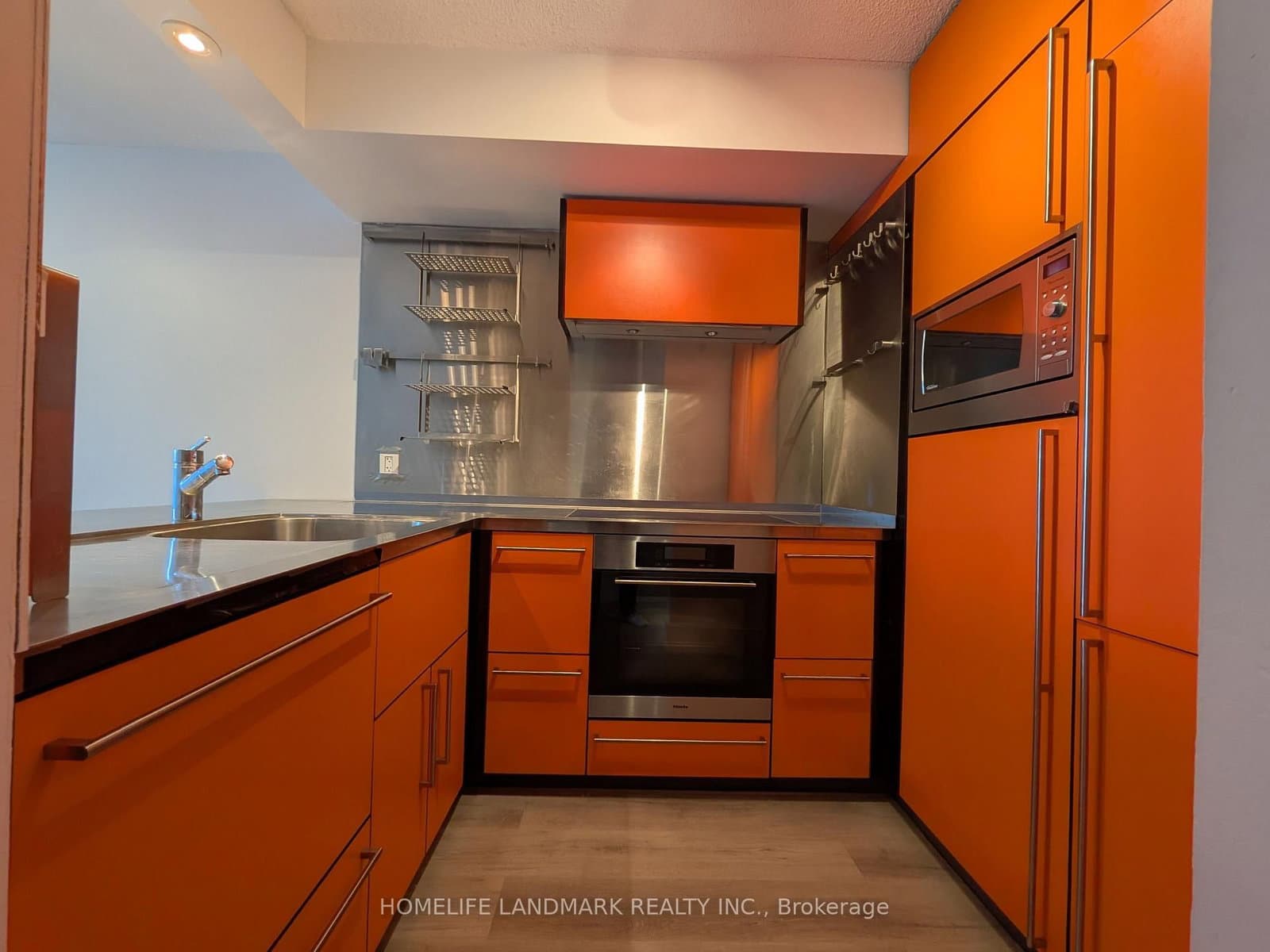 92 King Street E, Unit 805 - Image 5