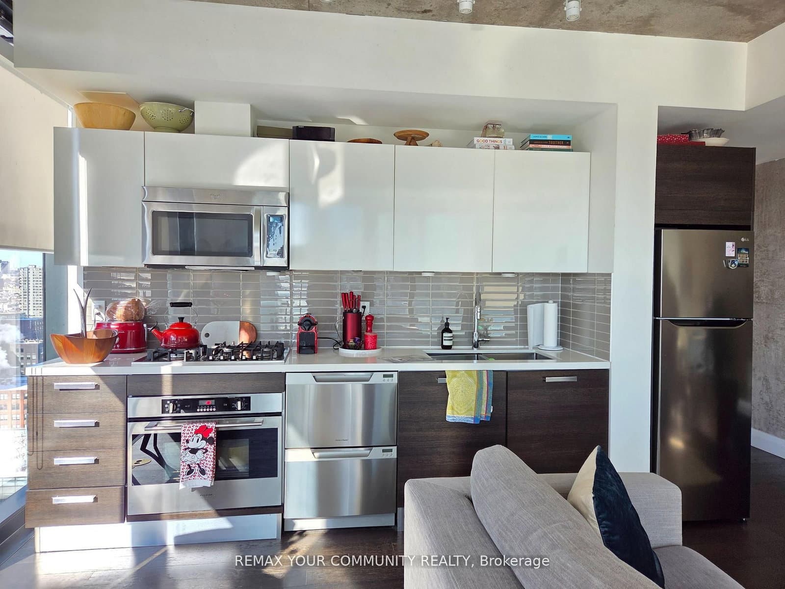 224 King Street W, Unit 2107 - Image 6