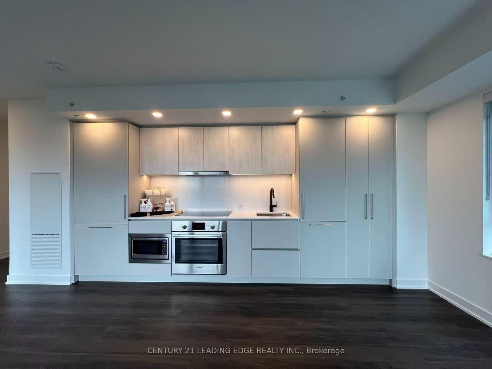 609 Sherbourne Street, Unit 3204 - Image 4