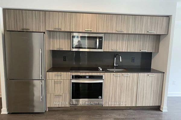 50 Mccaul Street, Unit 412 - Image 4