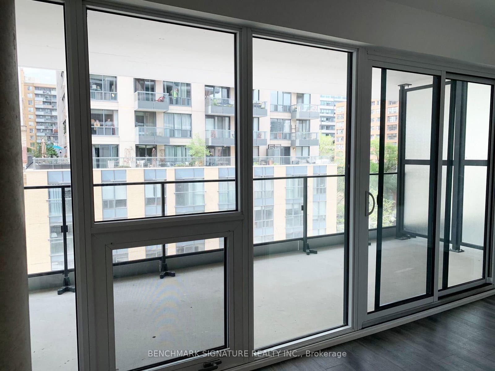 77 Shuter Street, Unit 513 - Image 4