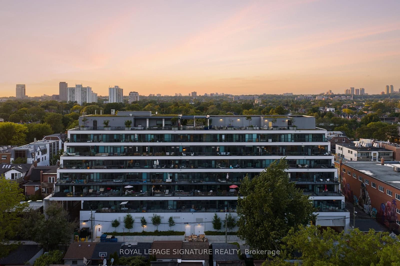 899 College Street, Unit PH604 - Image 4