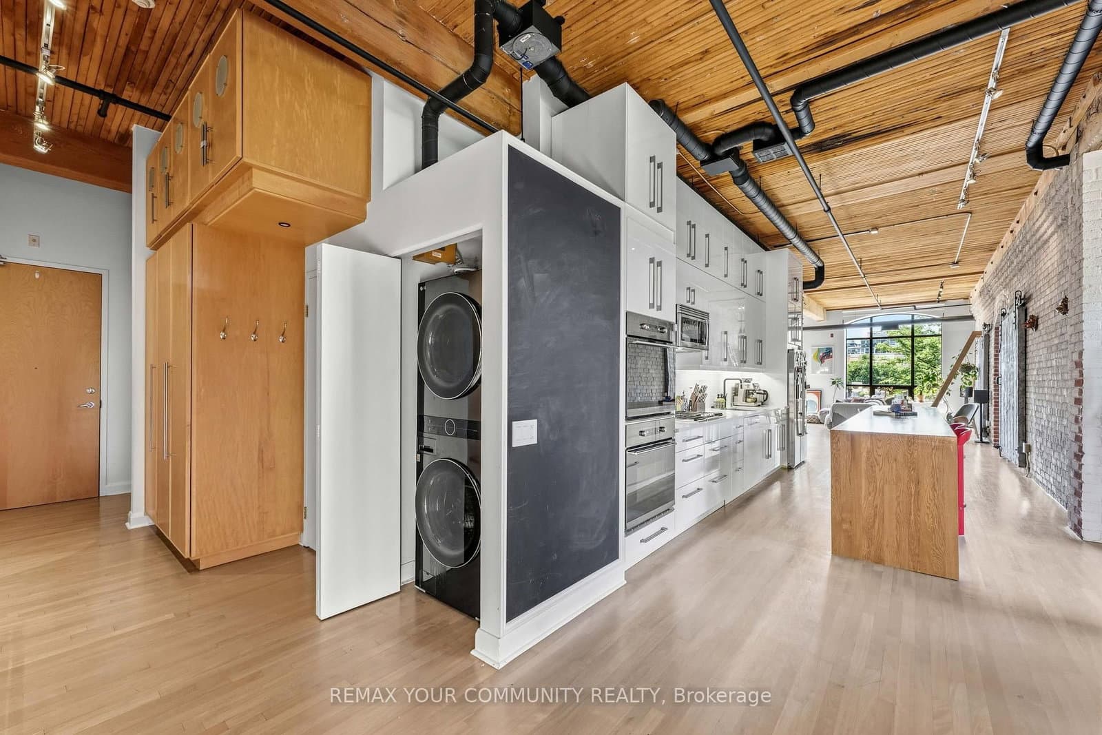 993 Queen Street W, Unit 301 - Image 4