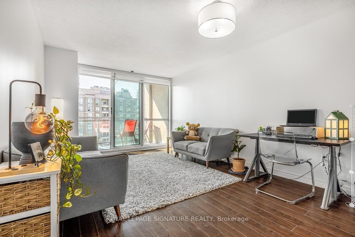 8 Pemberton Avenue, Unit UPH3 - Image 2