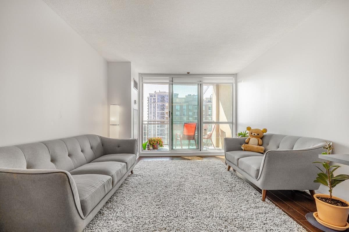 8 Pemberton Avenue, Unit UPH3 - Image 3