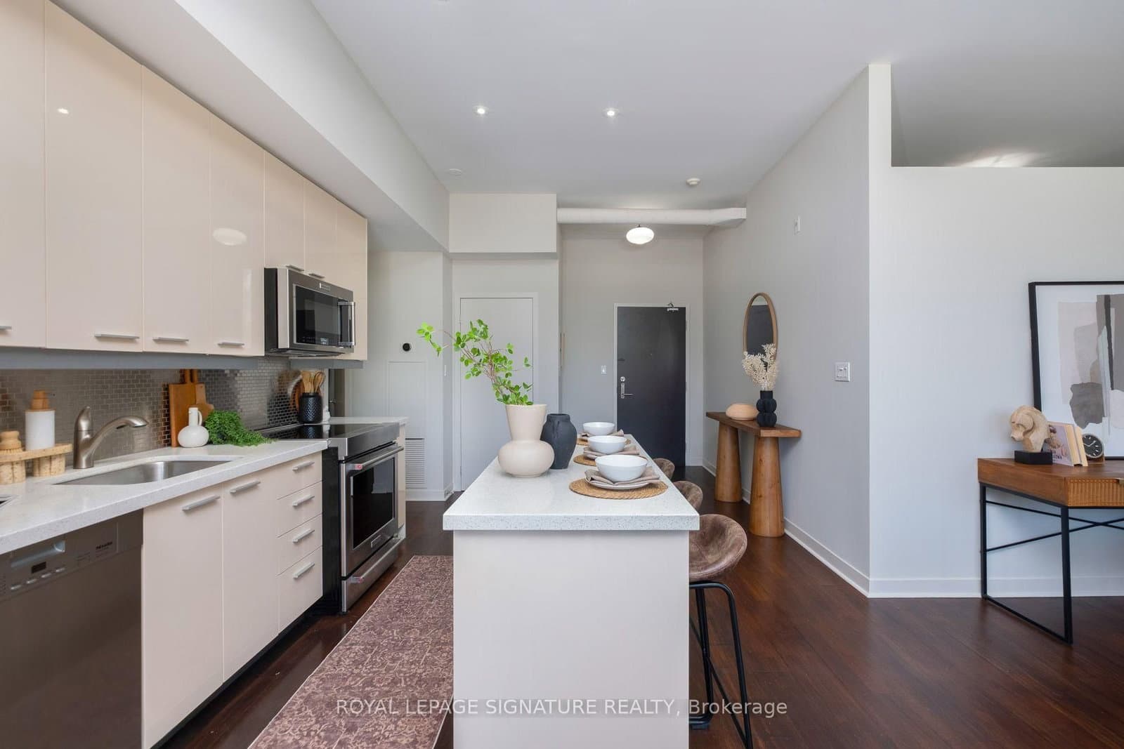 52 Sumach Street, Unit 402 - Image 4