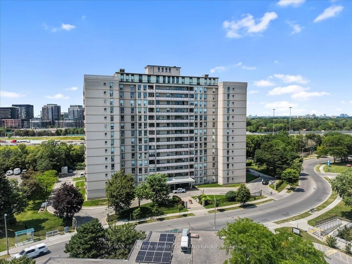 #601 - 130 Neptune Drive