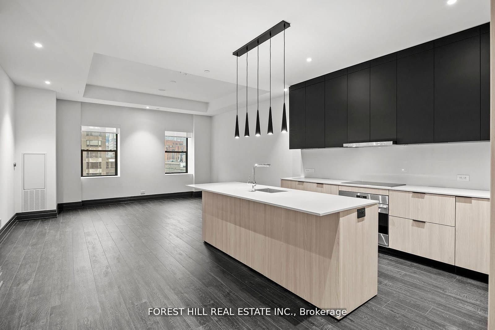 2 Avenue Road, Unit 1402 - Image 1