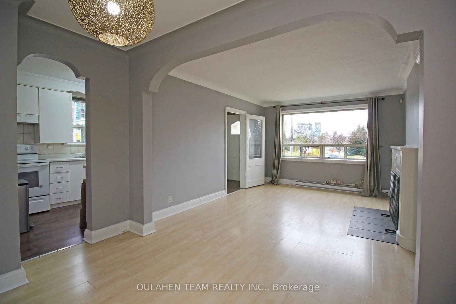 38 Finch Avenue W - Image 6