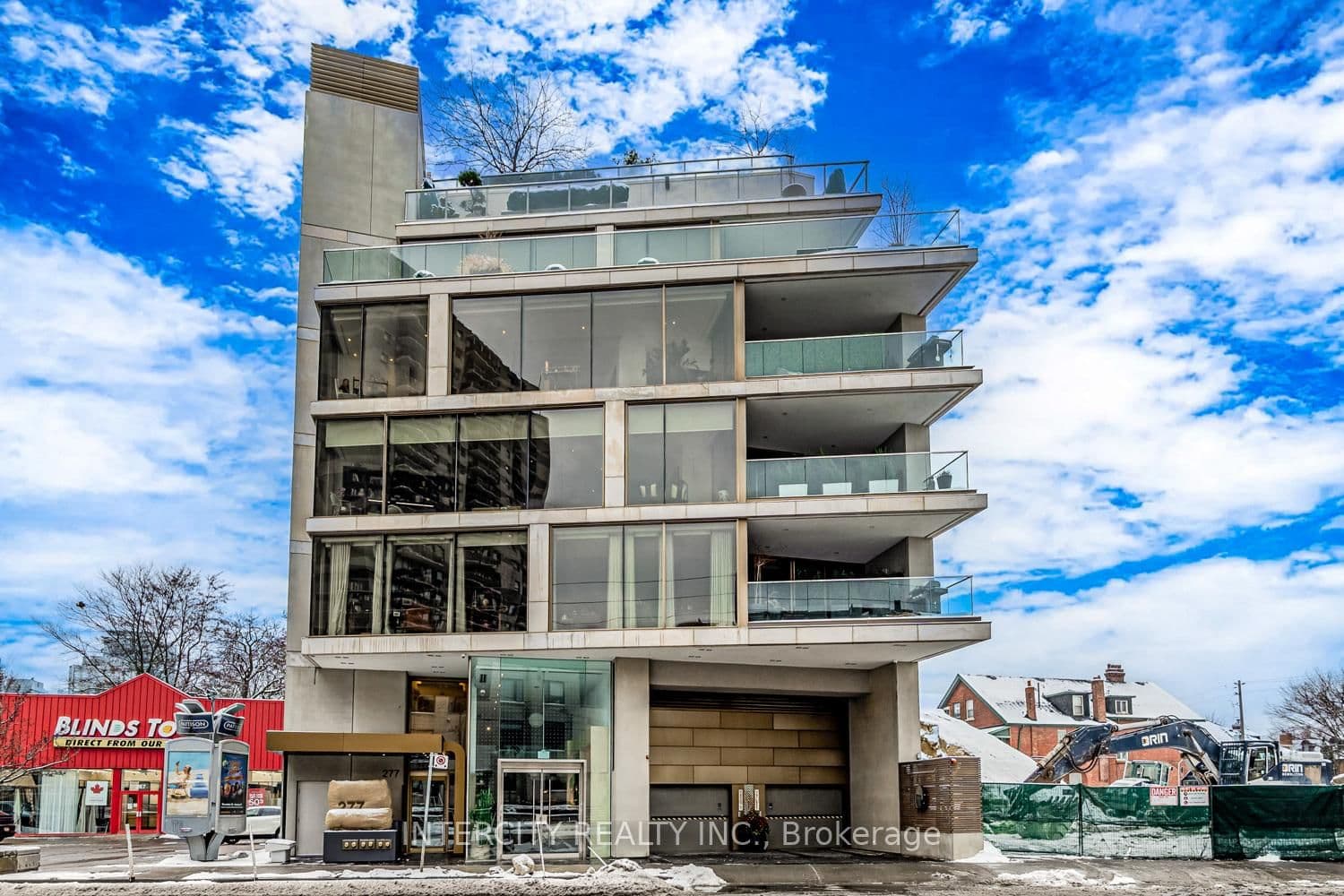 277 Davenport Road, Unit 102 - Image 2