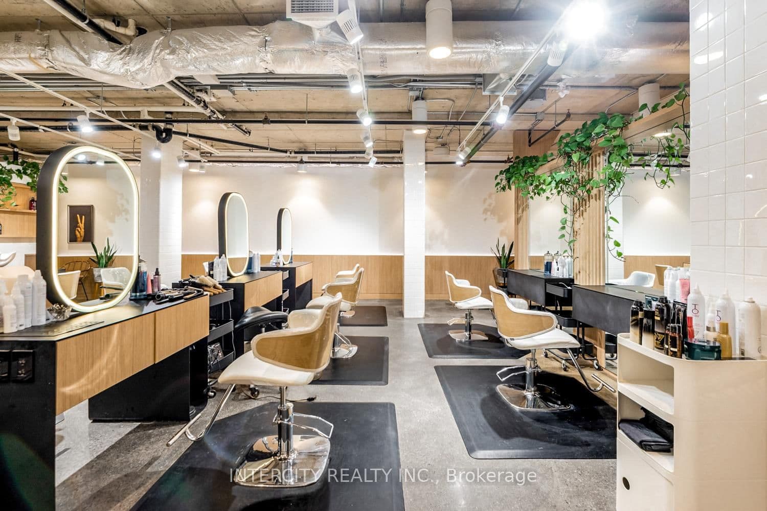 277 Davenport Road, Unit 102 - Image 6