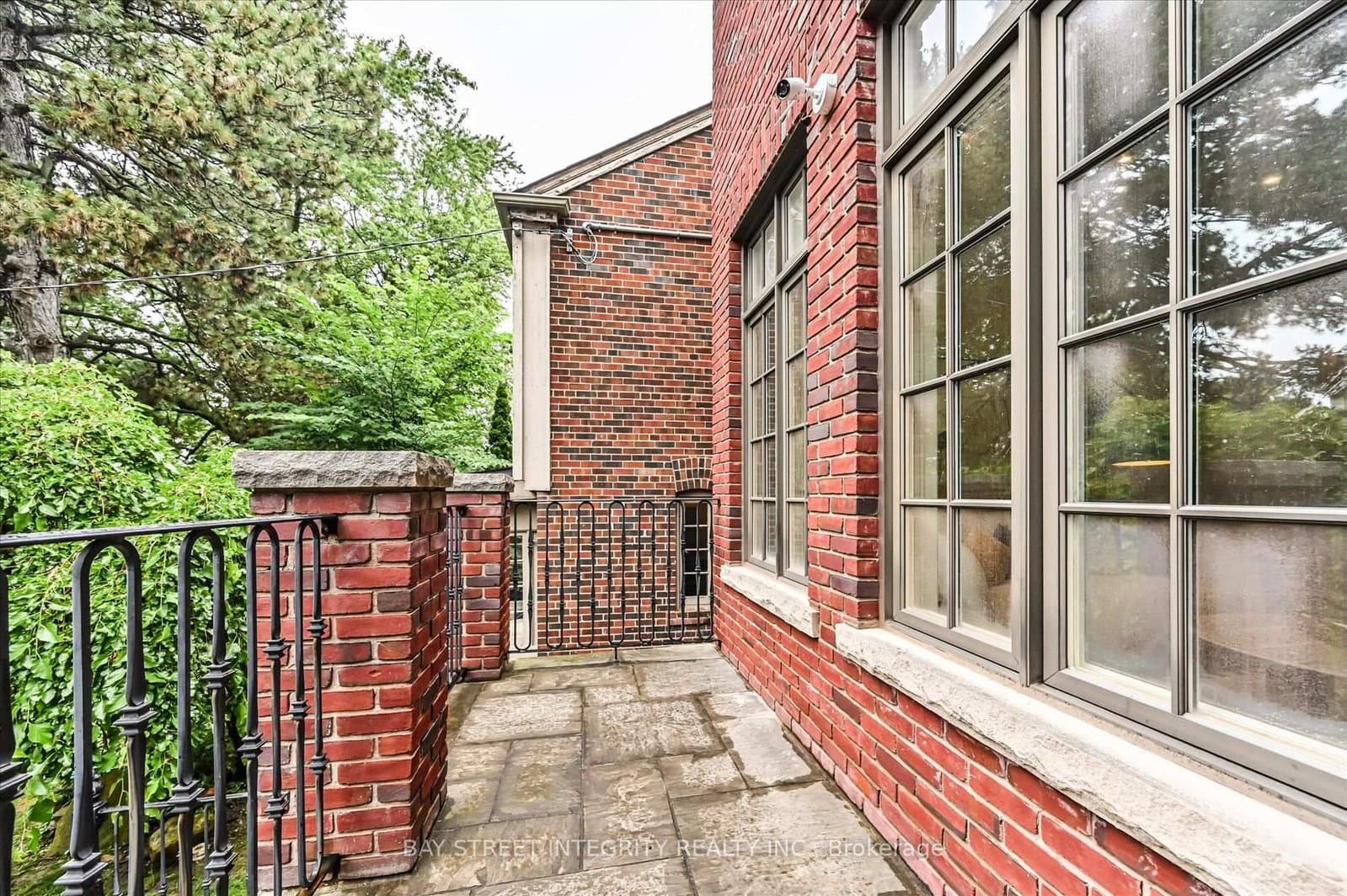 5 Westgrove Crescent - Image 3