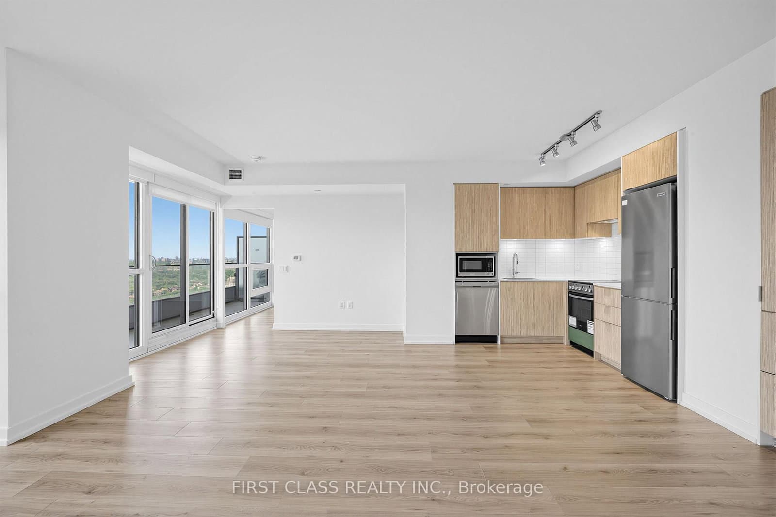 395 Bloor Street E, Unit 4203 - Image 6
