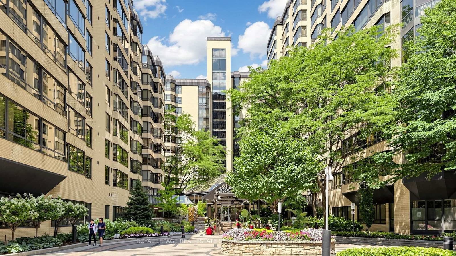 211 St Patrick Street, Unit Ph#6 - Image 2