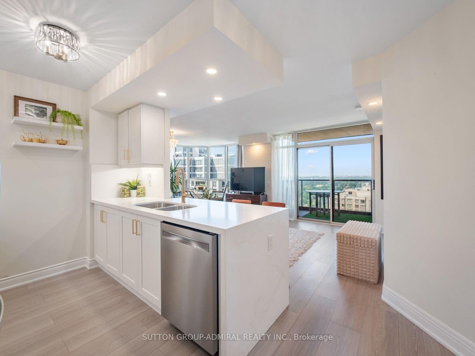 #2605 - 10 Northtown Way