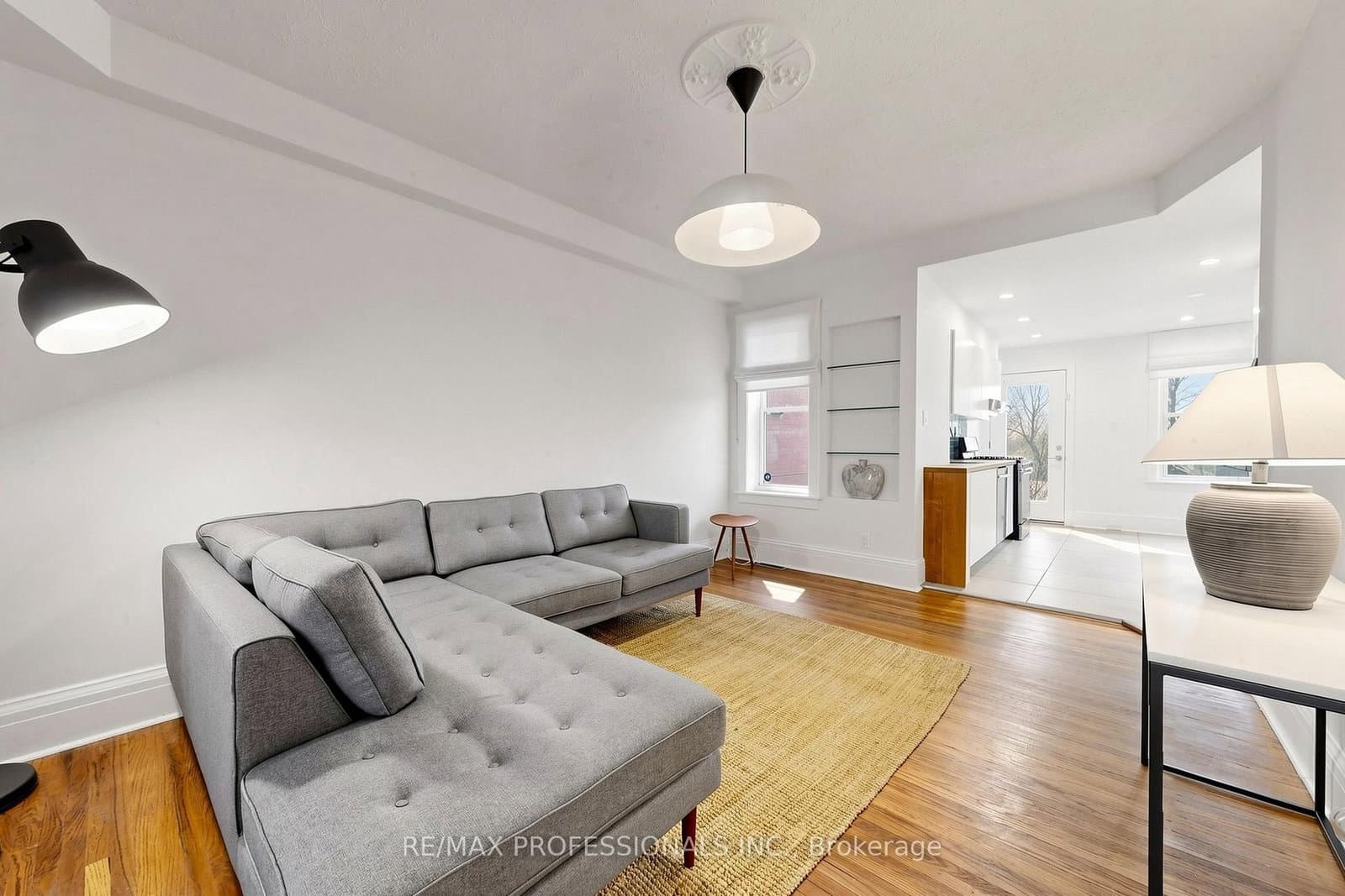 368 Howland Avenue - Image 5
