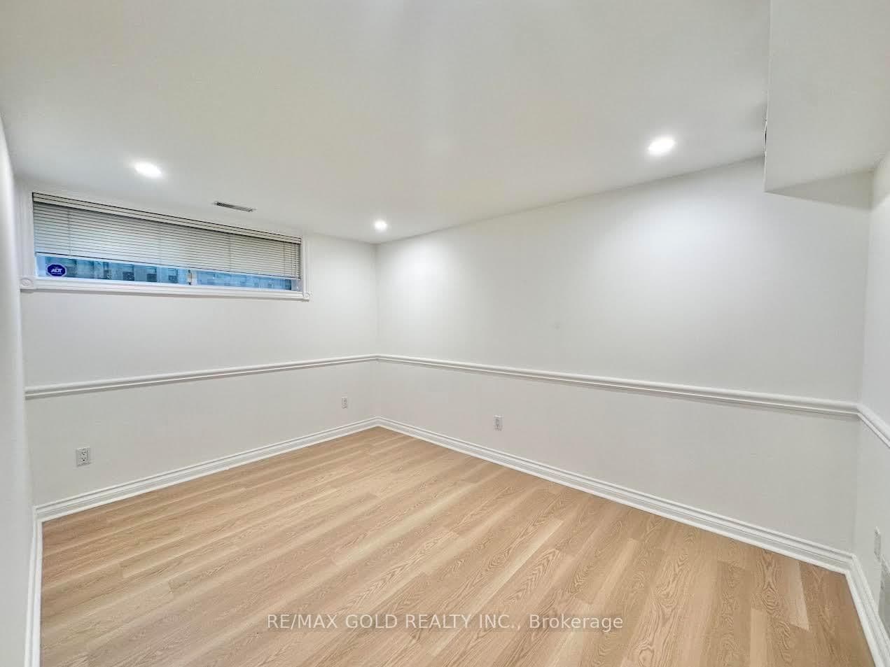41 Fleetwell Court, Unit Bsmt - Image 6