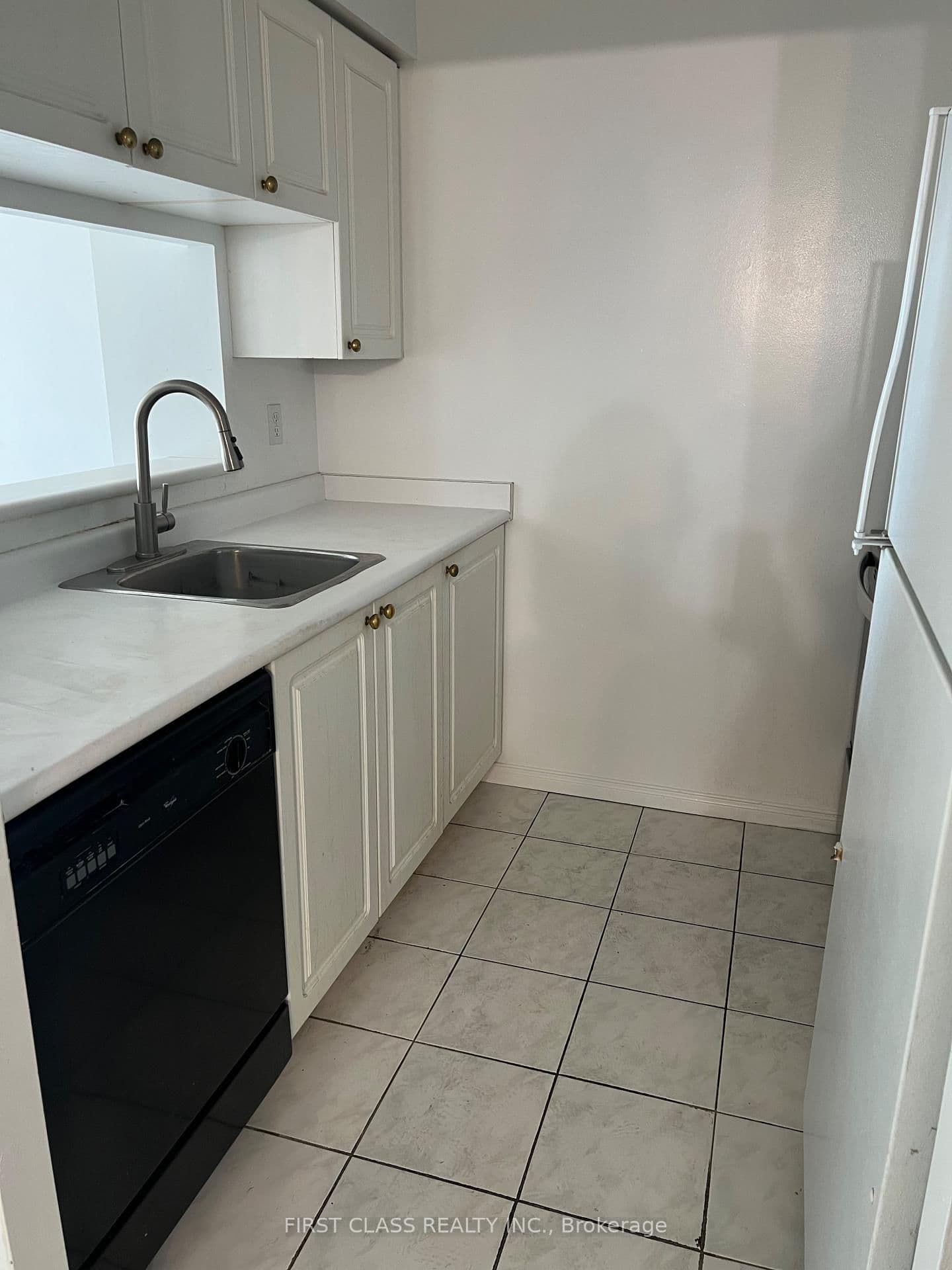 3 Pemberton Avenue, Unit 1409 - Image 2