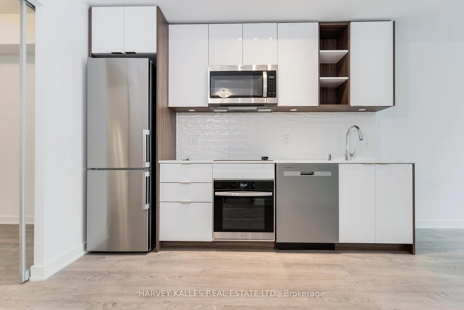 543 Richmond Street W, Unit 410 - Image 3