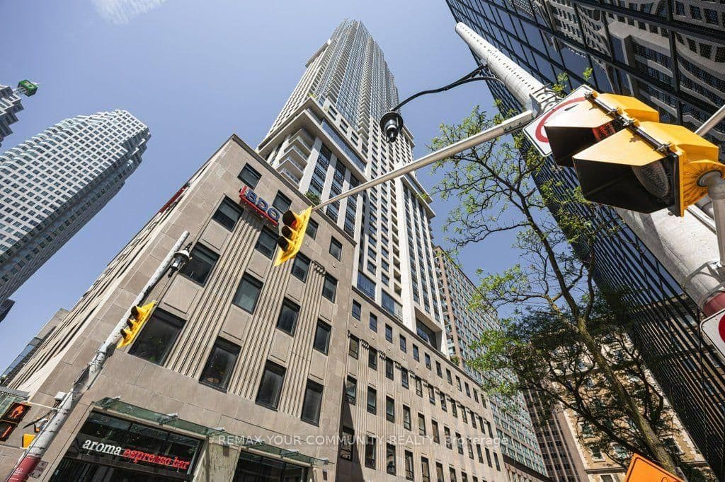 #506 - 88 Scott Street