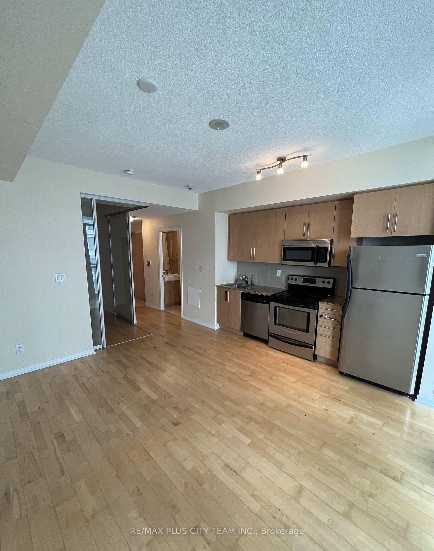 65 Bremner Boulevard, Unit 2206 - Image 4