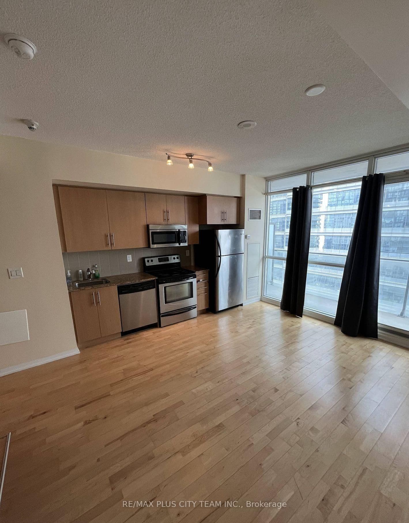 65 Bremner Boulevard, Unit 2206 - Image 5